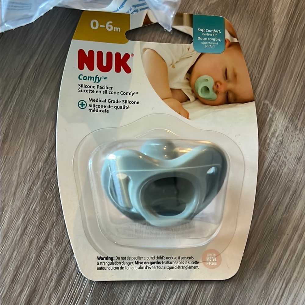 BNWT Medela Shield, Dr. Brown’s Preemie nipple w/bottle collar & Nuk Pacifier - Picture 6 of 7
